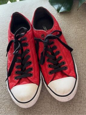 Converse All-Stars Red Quilted Low-Top Sneakers -OX CASINO/BLACK
UNISEX
